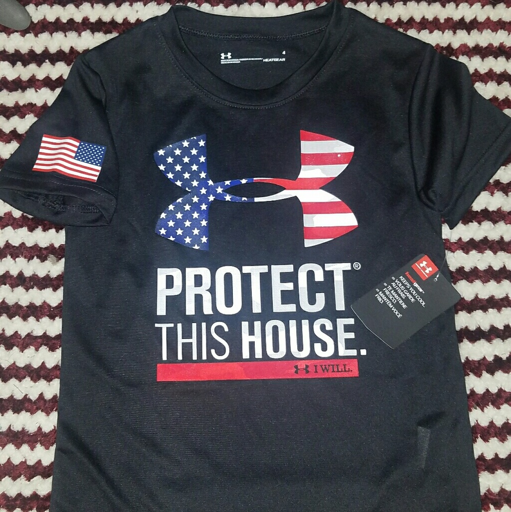 Under Armour boys size 4